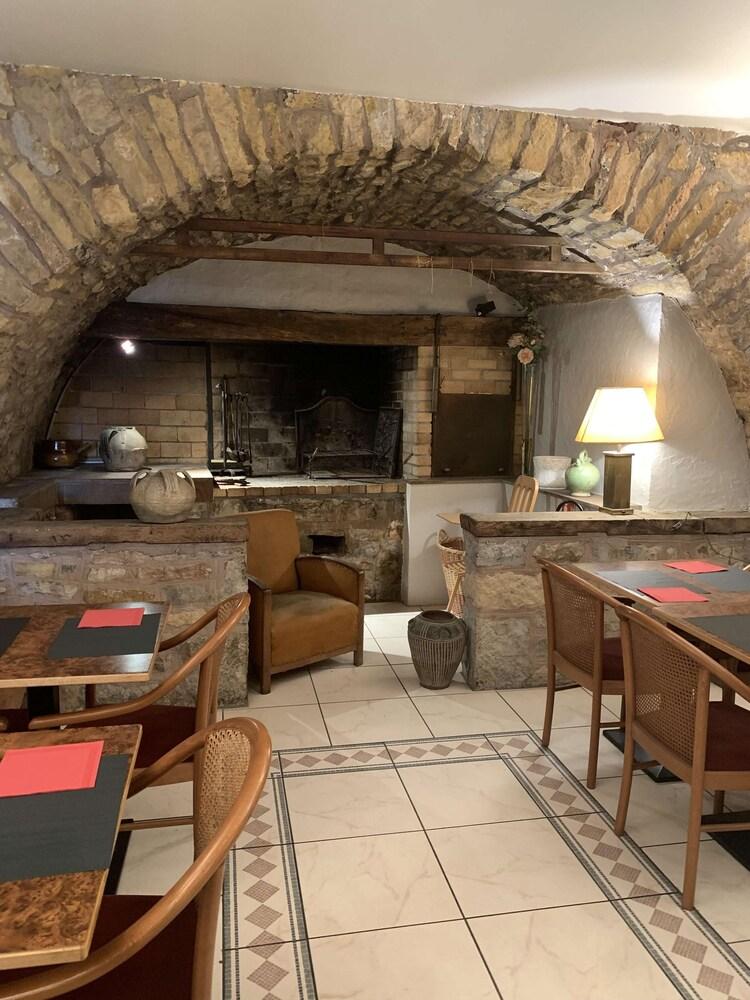 Kyriad Rodez Bagian luar foto